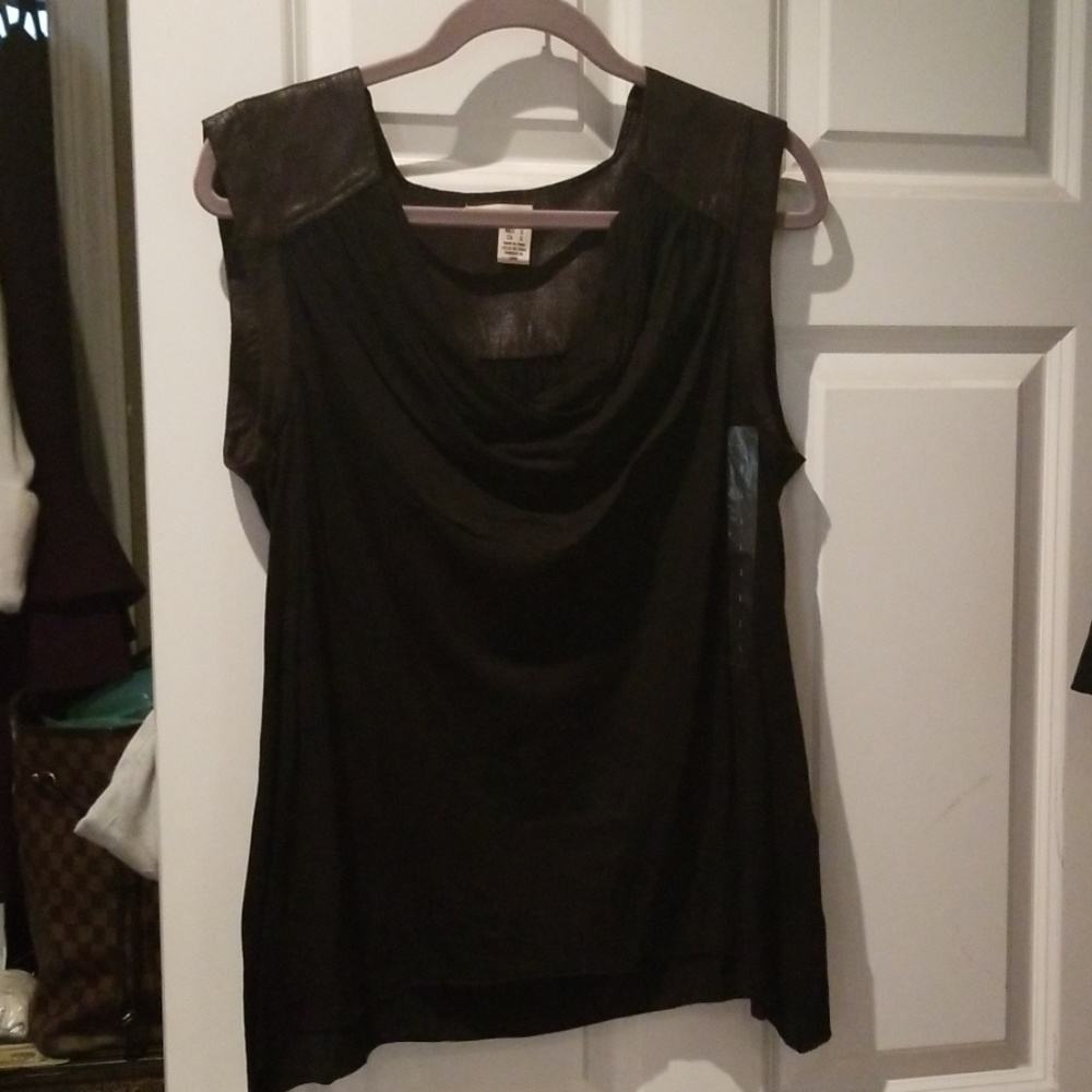 DKNY Sleeveless blouse